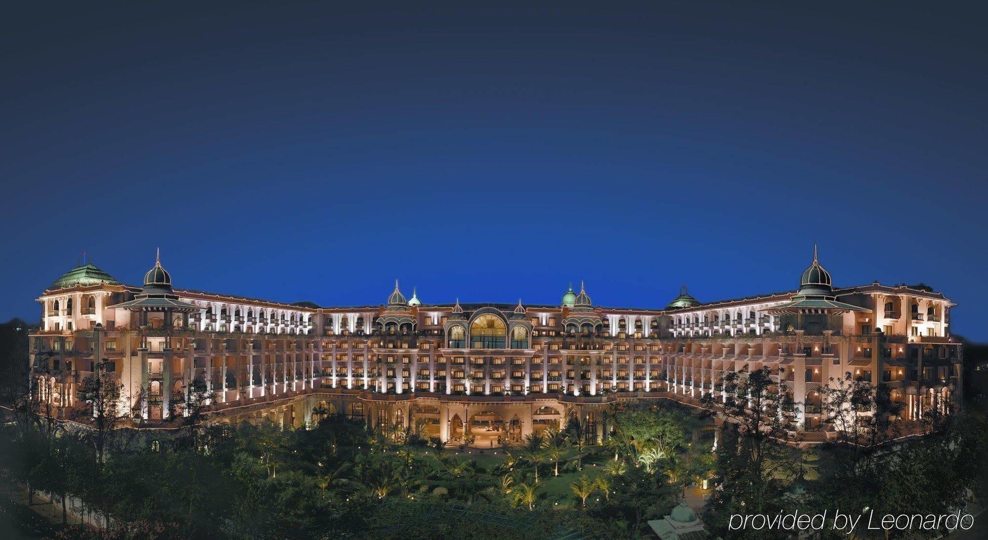 The Leela Palace Bengaluru Hotel Exterior photo